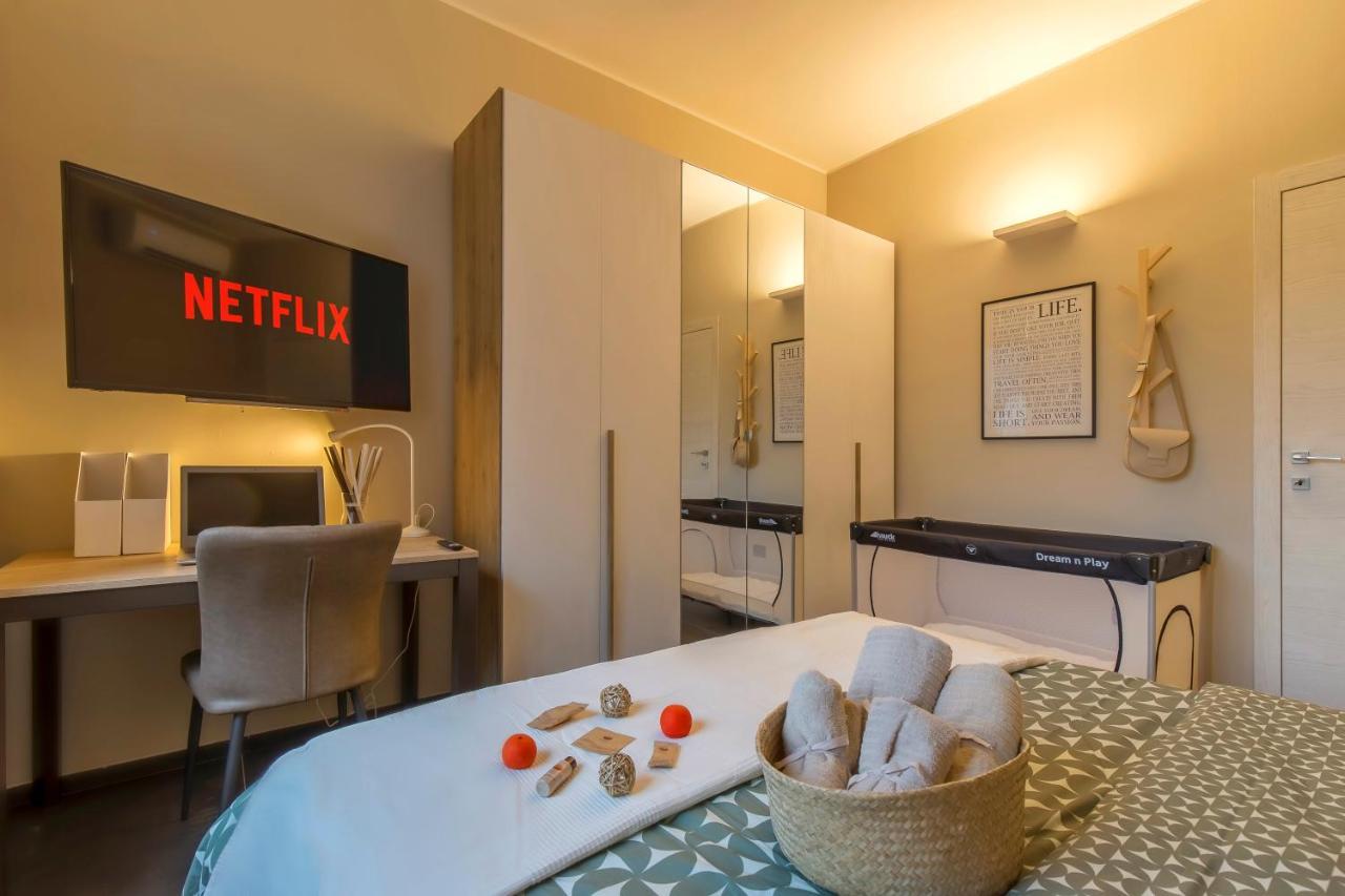 Modern & Bright 2 Bedroom Flat 50M From M4 Stop Milano Eksteriør bilde