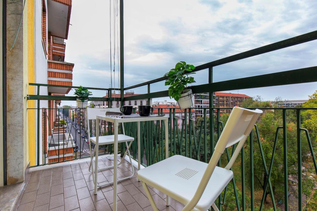 Modern & Bright 2 Bedroom Flat 50M From M4 Stop Milano Eksteriør bilde